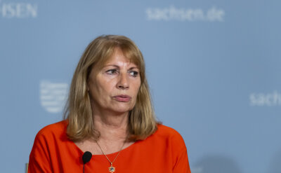 Petra Köpping (SPD) bei einer Pressekonferenz.