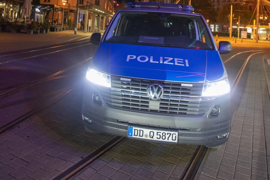 Körperverletzung am Plauener Postplatz: Polizei sucht Zeugen - Wieder spielte Alkohol eine Rolle, bevor ein Mann am Postplatz verletzt wurde. Die Polizei sucht jetzt Zeugen.