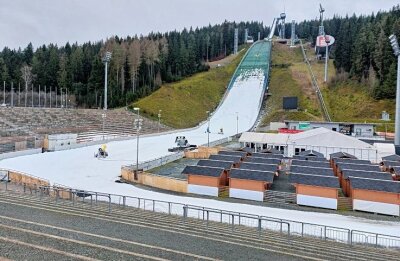 Kombinations-Weltcup in Klingenthal: Entscheidung vertagt - Die Vogtland-Arena Anfang Januar.