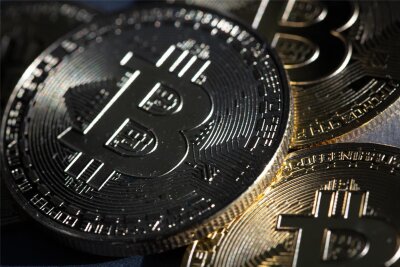 Kommentar zu Sachsens Bitcoin Geheimnis: Viel Geld, wenig Transparenz - Mit einer sogenannten Notveräußerung könnte der Freistaat die Bitcoins nutzbar machen.