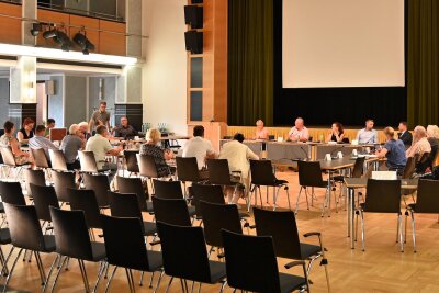 Kommentar zum Stadtrat Frankenberg: So verspielt man das Vertrauen der Bürger - Der Saal im Kulturforum „Stadtpark“ in Frankenberg zur Stadtratssitzung am Mittwoch.