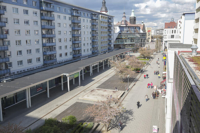 Konsum öffnet Filiale in Chemnitz im Oktober - Die Ladenzeile im Rosenhof wurde zuletzt saniert. Nun wird dort die erste Chemnitzer Filiale der Konsumgenossenschaft Leipzig eröffnet.