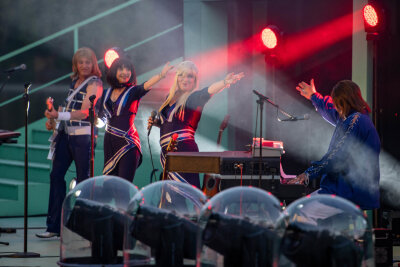 Konzerte begeistern rund 1400 Gäste - Die Musiker von A4u - Die ABBA Revival Show begeisterten ihr Publikum. 