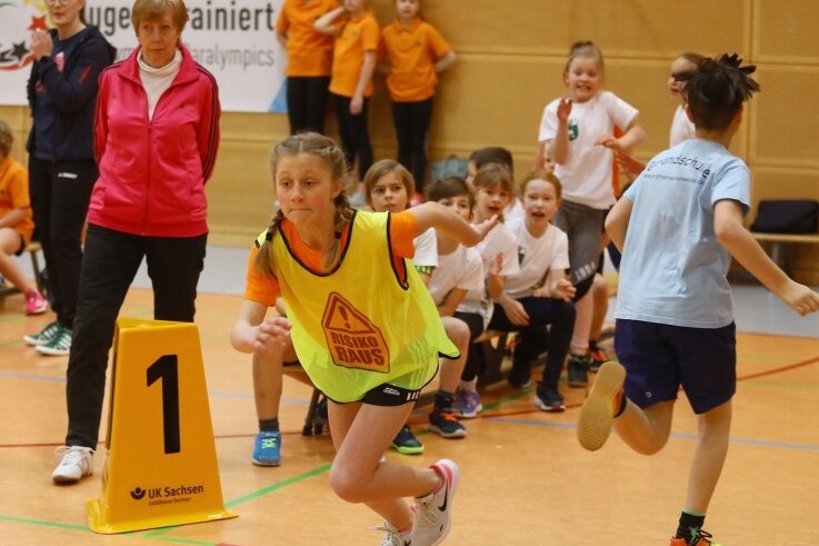 Die zehnjährige Lara von der Grundschule aus Großrückerswalde ging in dieser Staffel als Letzte auf den Parcours. 