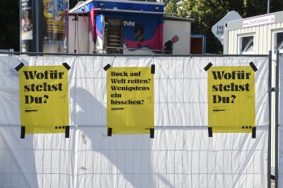 Kosmos Chemnitz - Der Liveticker zum Nachlesen - Nachdenkliche Töne als Plakate.