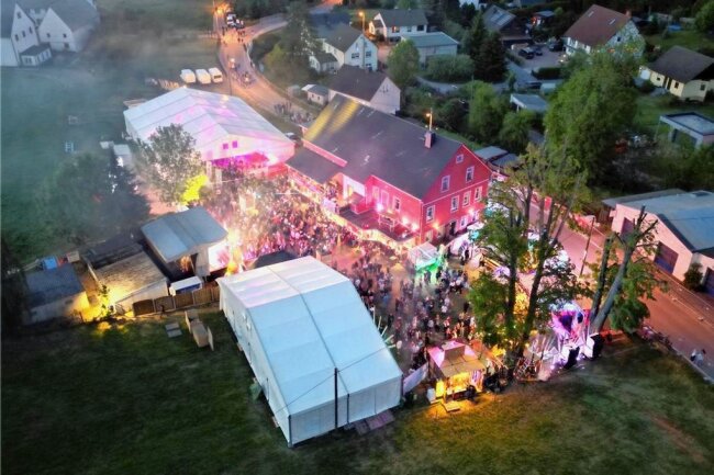 "Krach am Bach": So verlief Mittelsachsens größte Jugendparty - 