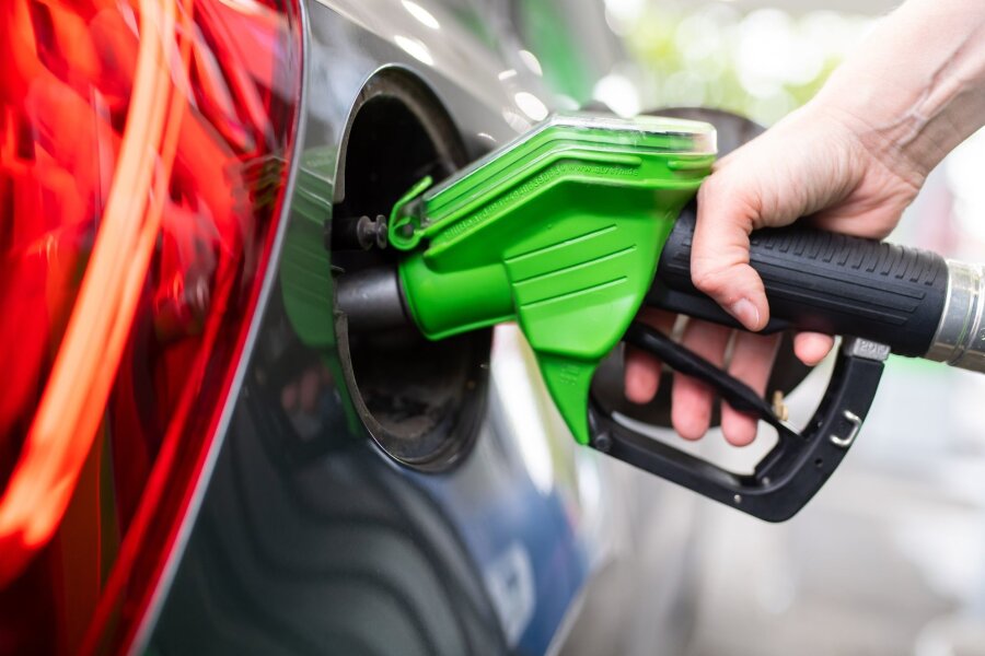 Kraftstoff aus Küchenresten: Bundesrat stimmt Biodiesel zu - Reste verwerten und dabei CO2 einsparen? Ein neuer Kraftstoff an der Tankstelle macht's möglich.
