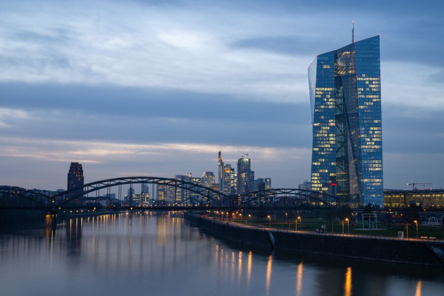 Kreditnehmer hoffen auf Zinssenkung - Die EZB hält den Leitzins im Euroraum bei 4,5 Prozent.