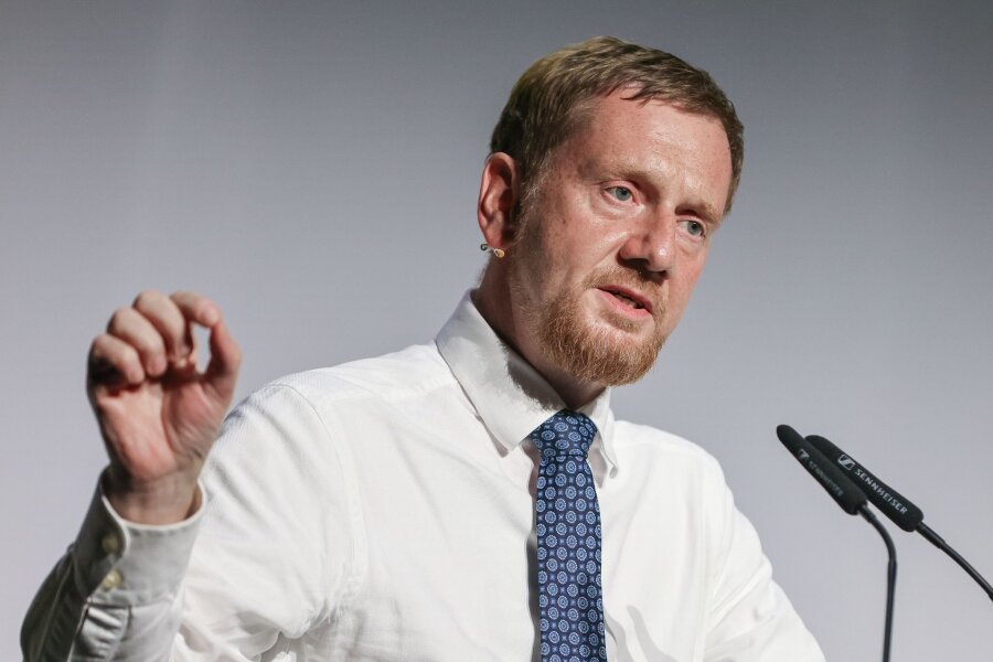 Kretschmer: Unbegleitete Flüchtlinge sollen zum Teil gleich in Ausbildung - Michael Kretschmer (CDU), Ministerpräsident von Sachsen, spricht auf dem Ostdeutschen Energieforum.