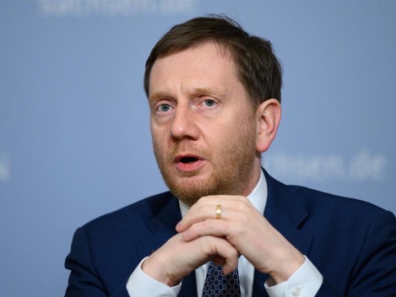 Kretschmer will Beschränkungen für Corona-Geimpfte lockern - 
