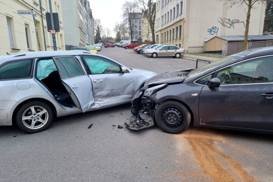 Kreuzungs-Crash in Gablenz - 