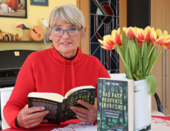Krimi-Autorin Gabi Thieme liest in Bibliothek Freiberg - 