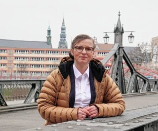 Kritik an überaltertem Stadtrat - Zwickaus Baubürgermeisterin Silvia Queck-Hänel sagt, es sei dringend nötig, dass sich mehr junge Leute politisch engagieren. 