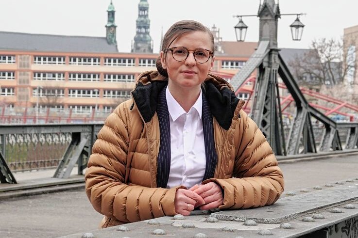 Kritik an überaltertem Stadtrat - Zwickaus Baubürgermeisterin Silvia Queck-Hänel sagt, es sei dringend nötig, dass sich mehr junge Leute politisch engagieren. 