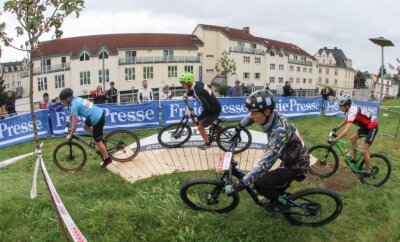 Kultur in Limbach-Oberfrohna soll auch 2022 wieder erwachen - Als einziges Großevent der Stadthalle ist bisher das Radsportspektakel Straßenschlacht fest für den 18. September geplant.