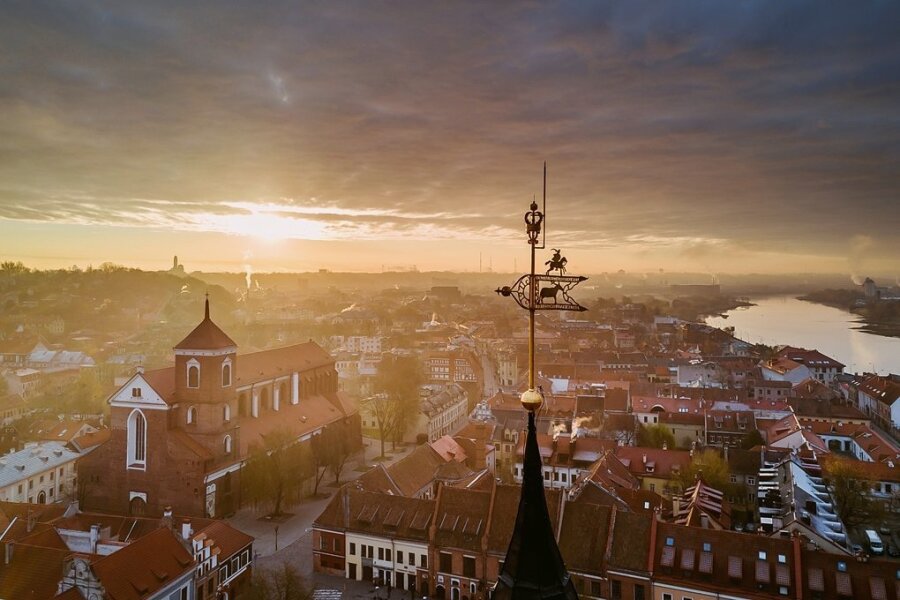 Blick über die Dächer von Kaunas. Litauens zweitgrößte Metropole ist eine von Europas Kulturhauptstädten 2022. 