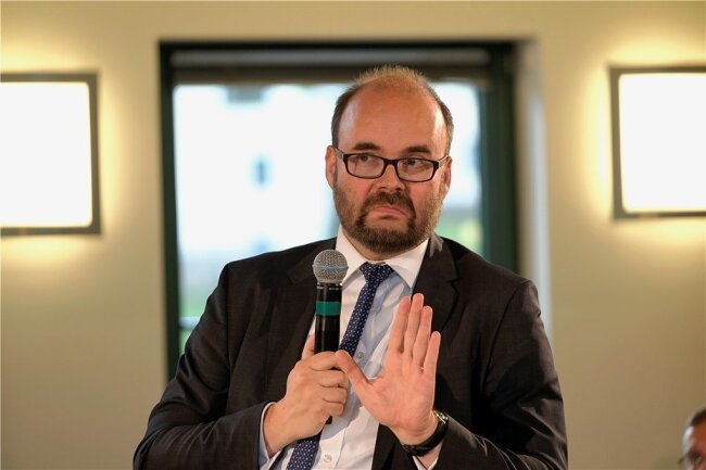 Kultusminister Christian Piwarz ging auf Abstand zu Befürwortern des Freilernens in Sachsen.