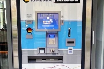 Kundenbüro der Stadtwerke Schwarzenberg wieder offen - Der Kassenautomat hilft bei kontaktlosen Zahlungen. 