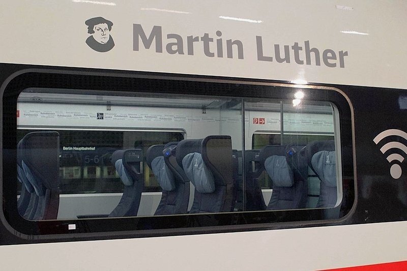 Kurve gekriegt - Dieser ICE wird weiterhin unter der Bezeichnung "Martin Luther" fahren. Auf andere historische Männer- und Frauennamen wird verzichtet.