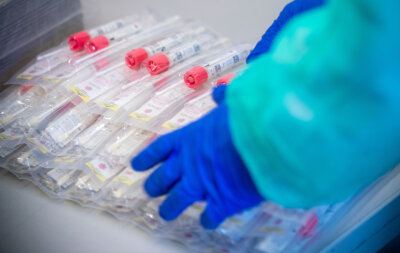 Laborpanne führt zu Corona-Ausbruch im Landeskrankenhaus Rodewisch - 