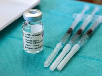 Landrat kritisiert Impfzentrum-Schließung in Zwickau - 