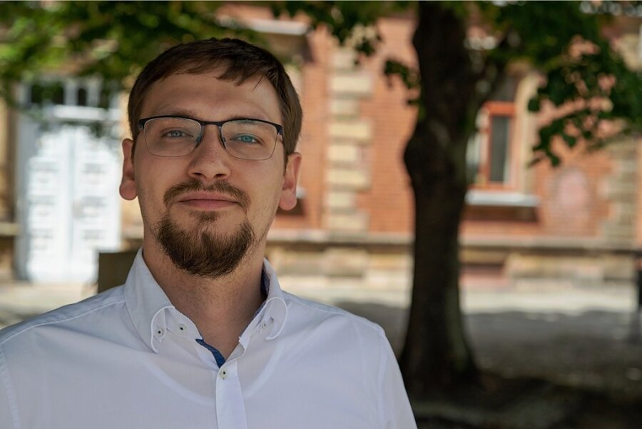 Raphael Roch ist der Landratskandidat des Kreisverbandes Zwickau der FDP. Er stammt aus Pirna, hat an der Westsächsischen Hochschule studiert und ist in Zwickau "hängen geblieben". 