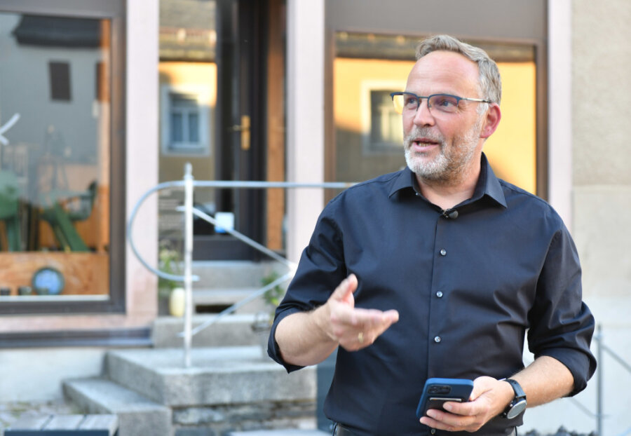 Landratswahlen in Sachsen: Dirk Neubauer siegt in Mittelsachsen
