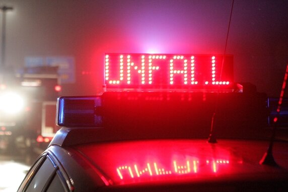 Langenweißbach: Skoda-Fahrerin bei Unfall auf der B 93 leicht verletzt - Symbolbild