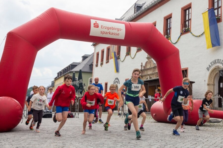 Laufen im Quadrat - Sportwochenende zum Marienberger Stadtjubiläum - 