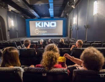 Laufen Netflix & Co. Kinos den Rang ab? - Das Union Filmtheater in Schneeberg. Betreiberin Katharina Repp beklagt Preissteigerungen und Personalmangel, denkt aber dennoch positiv in die Zukunft. 