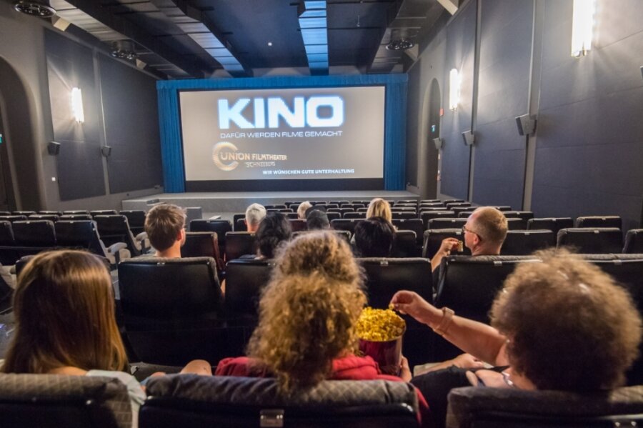 Das Union Filmtheater in Schneeberg. Betreiberin Katharina Repp beklagt Preissteigerungen und Personalmangel, denkt aber dennoch positiv in die Zukunft. 
