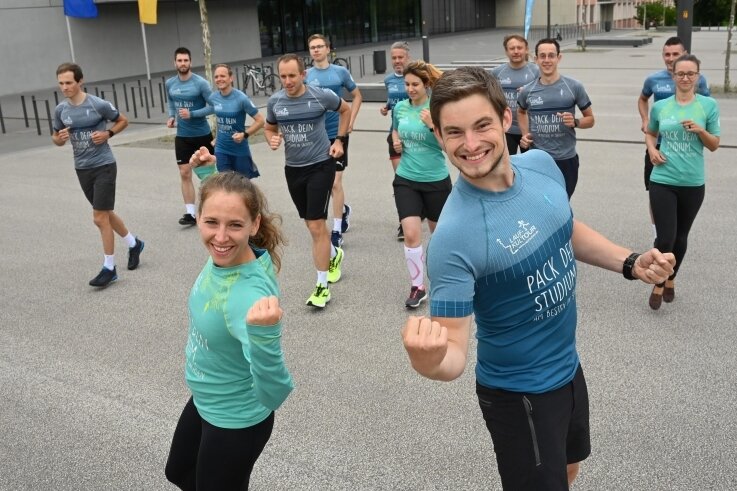 Laufkultour: Für den guten Zweck geht es dieses Mal durch Sachsen - Sie sind bereit: Das Team um Stefanie Zelt und Christian Bäumler startet am kommenden Freitag zur Laufkultour. 