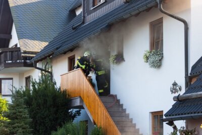 Lauter-Bernsbach: Wäschetrockner in Flammen - Feuerwehreinsatz in Lauter
