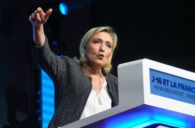 Le Pen zeigt sich offen für Zusammenarbeit mit Meloni - Ist sich mit der italienischen Ministerpräsidentin Giorgia Meloni in in den wesentlichen Fragen einig: Marine Le Pen.
