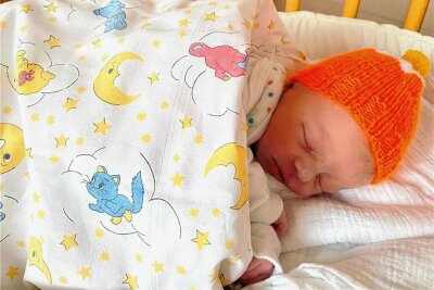 Lea war das erste Baby im Klinikum Chemnitz - Lea wurde am 2. Januar um 6.54 Uhr geboren. Foto: Mandy Hohlfeld/Klinikum