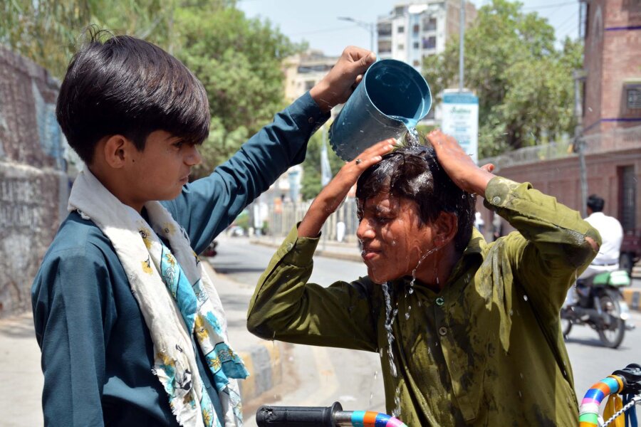 Leben bei 50 Grad: Wie halten Menschen diese Hitze aus? - Temperaturen von über 40 Grad sind in Südasien um diese Jahreszeit nicht ungewöhnlich.