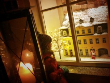 Lebendiger Adventskalender soll in der Vorweihnachtszeit Pleißa beleuchten - In mehreren Städten der Chemnitzer Region, wie beispielsweise in Frankenberg (im Bild), hat der lebendige Adventskalender im Dezember schon Tradition. 