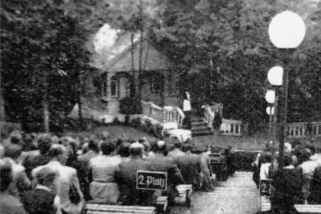 Legendäre Zwotaer Waldbühne soll wieder Spielstätte werden - Die Waldbühne Zwota in den 1930er Jahren.