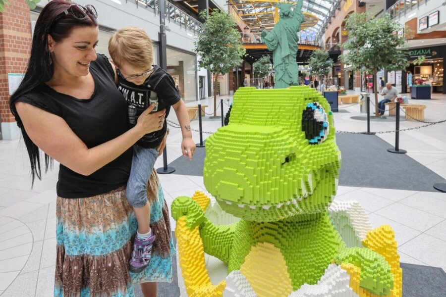 Lego-Ausstellung in Chemnitzer Sachsen-Allee: Bunte Welt in kleinen Steinen - 