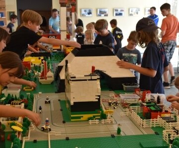 Großer Andrang herrschte vier Tage lang bei den Lego-Tagen in der Landeskirchlichen Gemeinschaft in Thum. 