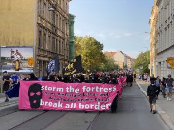 Leipziger Demonstration mit über 600 Teilnehmern bleibt friedlich - 