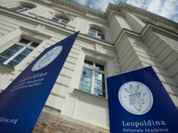 Leopoldina zu Corona-Maßnahmen: "Derzeit dringlich erforderlich" -     Der Arbeitsgruppe gehören 20 Professoren aus zwölf Fachgebieten an. 