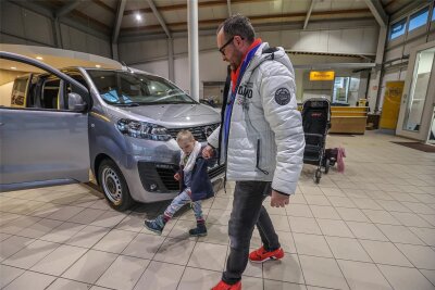 „Leser helfen“ in Chemnitz: Wie ein neues Auto den Alltag einer ganzen Familie verändern wird - Oskar läuft: Seitdem der Kleine in die Schule (Terra Nova Campus) geht, habe er große Fortschritte gemacht.