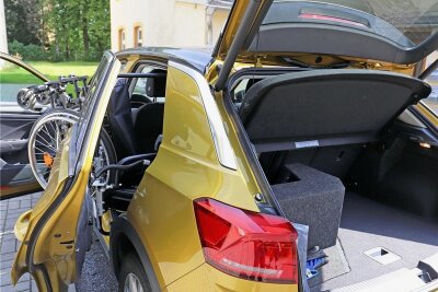 Leser helfen: Neues Auto erleichtert junger Freibergerin den Alltag - Der Kofferraum des neuen Fahrzeugs wurde speziell umgebaut und angepasst. 