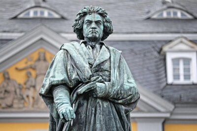 Lesung in Rochlitz: Es geht um Beethoven und seine unsterbliche Geliebte - Eine Statue des Komponisten Ludwig van Beethoven in Bonn.