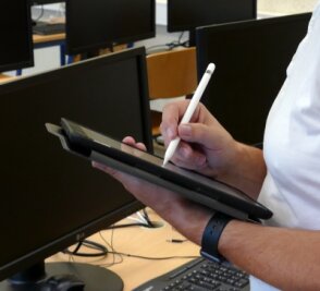 Letztes Puzzleteil digitaler Ausstattung - Ein neues Computerkabinett und Tablets gibt es bereits, jetzt soll die Dittersdorfer Grundschule interaktive Tafeln erhalten. 