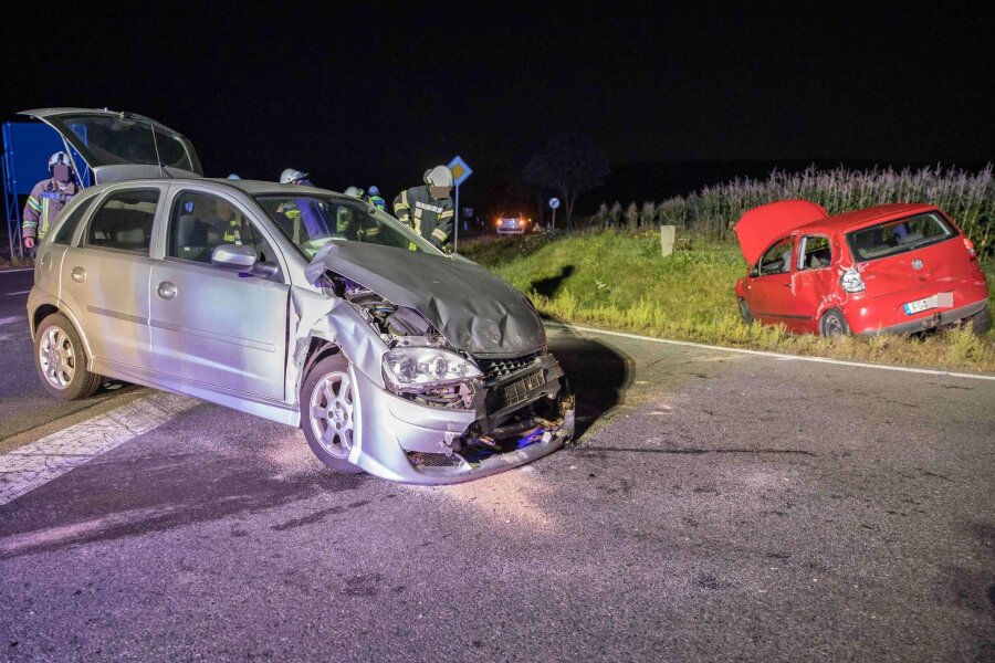 Lichtenberg: VW Polo nimmt Opel Corsa die Vorfahrt - Ein Verletzter und 8000 Euro Schaden sind das Ergebnis eines Unfalls am Dienstag am Lichtenberger Kreuz.