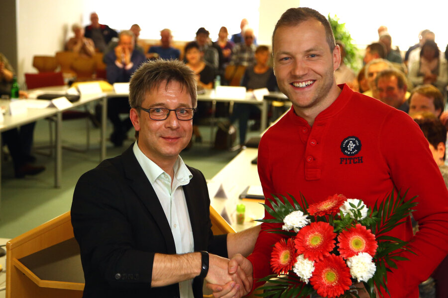 Lichtenstein würdigt Nico Ihle - Eisschnellläufer Nico Ihle ist am Montagabend im Lichtensteiner Stadtrat begeistert empfangen worden.