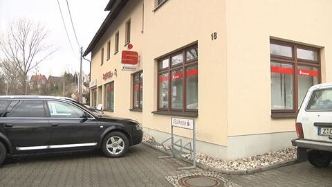 Lichtentanne: Banküberfall - Täter gestellt - Diese Sparkasse ist am Freitag überfallen worden.