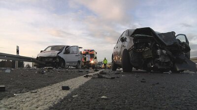 Lichtentanne: Zwei Verletzte bei Unfall auf Mitteltrasse - 